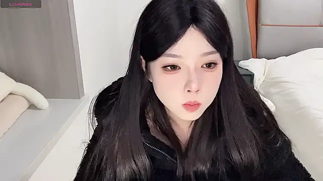 Q-ing online show from 12/03/24, 04:14