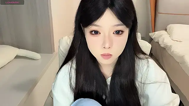 Q-ing online show from 12/31/24, 03:31