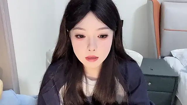 Snapshot of Q-ing chatting on 01/24/25, 07:49 Q-ing online show from 01/24/25, 07:49