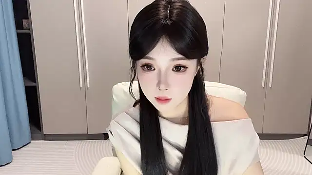 Snapshot of Q-ing chatting on 09/09/25, 05:51 Q-ing online show from 09/09/25, 05:51