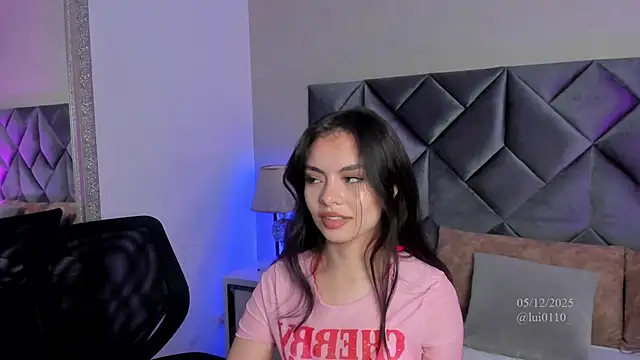 Luisa0110 online show from 12/05/25, 07:32