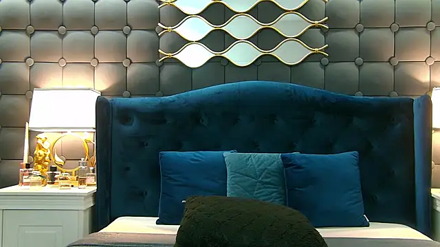 Snapshot of LeyaCass chatting on 01/24/25, 07:41 LeyaCass online show from 01/24/25, 07:41