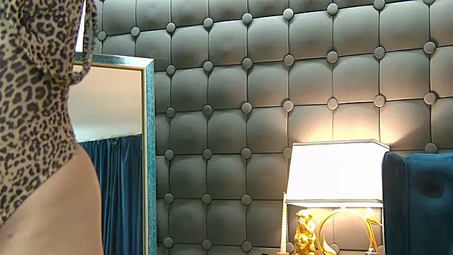 Snapshot of LeyaCass chatting on 02/02/25, 07:20 LeyaCass online show from 02/02/25, 07:20