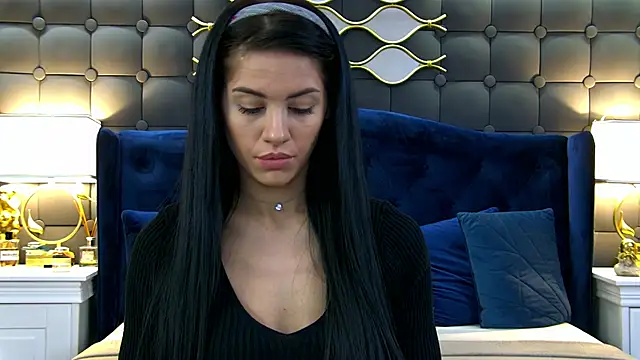 Snapshot of LeyaCass chatting on 03/04/25, 05:42 LeyaCass online show from 03/04/25, 05:42