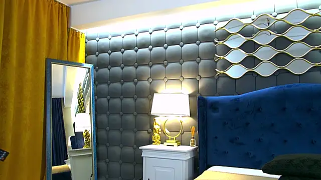 Snapshot of LeyaCass chatting on 12/01/25, 04:28 LeyaCass online show from 12/01/25, 04:28