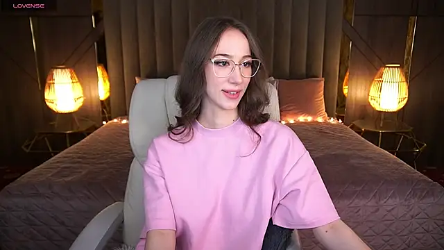 Evelyn Rush online show from 03/23/25, 03:54