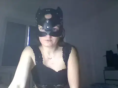 MaxWellas6 online show from 12/18/25, 01:39