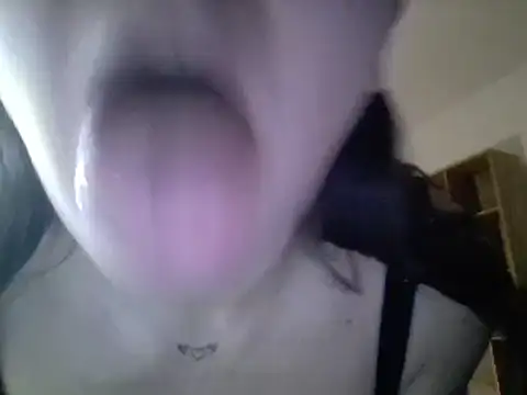 MaxWellas6 online show from 12/23/25, 07:06