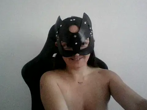 Snapshot of MaxWellas6 chatting on 06/24/26, 10:03 MaxWellas6 online show from 06/24/26, 10:03