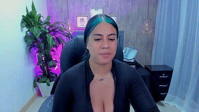 Xisu  online show from 12/12/24, 03:43