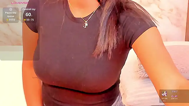 Snapshot of AmyBarton02 chatting on 02/11/26, 04:23 AmyBarton02 online show from 02/11/26, 04:23