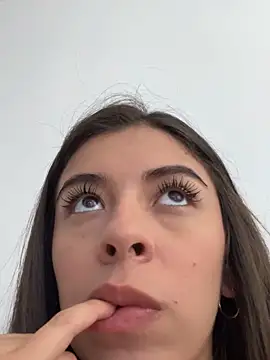 AmmyCollinsW online show from 02/05/25, 06:04