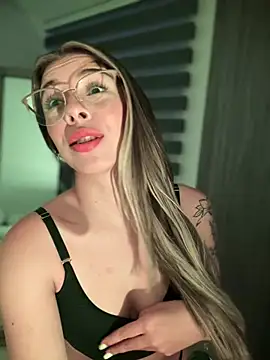 AmmyCollinsW online show from 03/13/25, 11:49