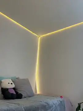 AmmyCollinsW online show from 04/18/26, 07:07