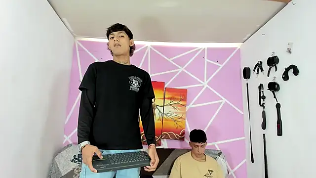 Snapshot of Fresahot2005 chatting on 01/27/25, 07:13 Fresahot2005 online show from 01/27/25, 07:13