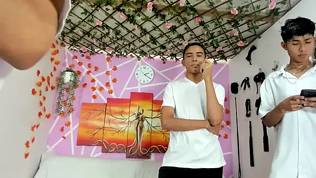 Snapshot of Fresahot2005 chatting on 02/14/25, 07:23 Fresahot2005 online show from 02/14/25, 07:23