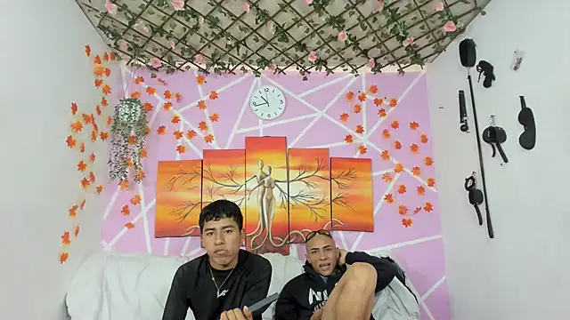 Snapshot of Fresahot2005 chatting on 03/11/25, 03:45 Fresahot2005 online show from 03/11/25, 03:45