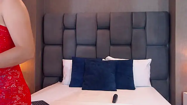 SophieWolkman online show from 03/05/25, 07:38