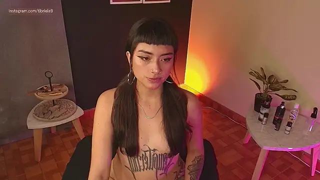 6Briela9  online show from 07/06/26, 08:44