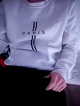 Snapshot of gostos__oo chatting on 12/21/24, 11:13 gostos oo online show from 12/21/24, 11:13