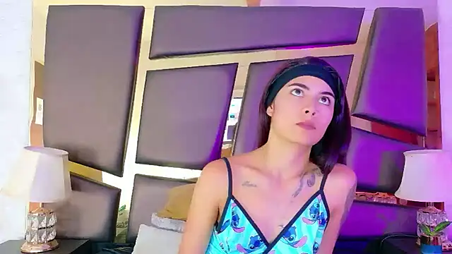 NicoleEsposito online show from 09/29/25, 01:05