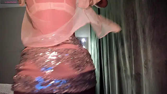 Selena Rase online show from 11/25/25, 12:21