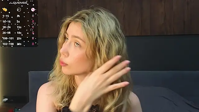 Snapshot of Rainaslater chatting on 02/25/25, 09:24 Rainaslater online show from 02/25/25, 09:24