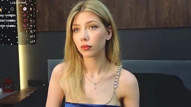 Snapshot of Rainaslater chatting on 03/02/25, 08:07 Rainaslater online show from 03/02/25, 08:07