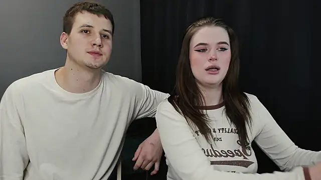 Snapshot of Pinku_kitsune chatting on 03/04/25, 10:46 Pinku kitsune online show from 03/04/25, 10:46