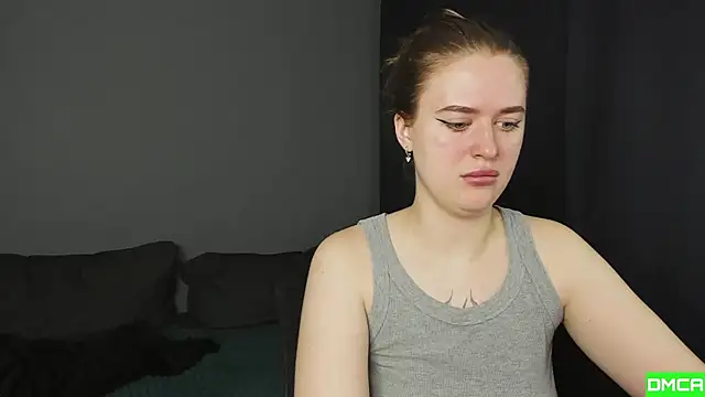 Pinku kitsune online show from 11/28/25, 05:15