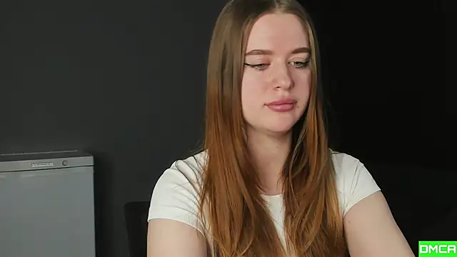 Pinku kitsune online show from 12/20/25, 12:40