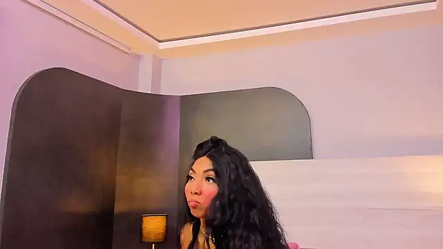 HaileeRoberts online show from 10/23/25, 12:37