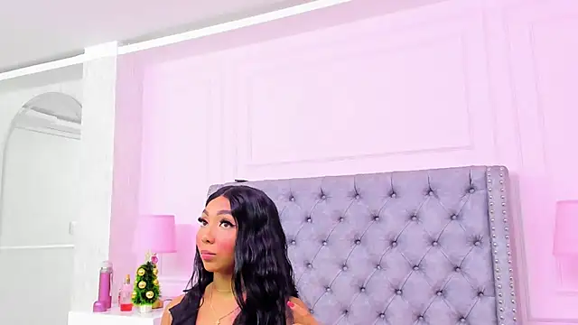 HaileeRoberts online show from 11/14/25, 12:15