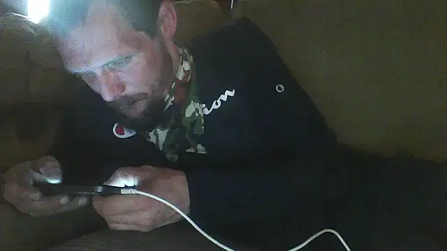 luke thighwalker2469 online show from 12/14/25, 12:27