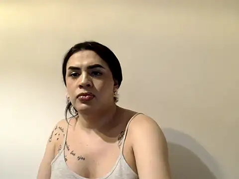 Snapshot of Dulce_hot_23_ chatting on 05/27/26, 09:34 Dulce hot 23 online show from 05/27/26, 09:34