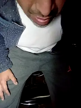 rodrig6987 1 online show from 09/20/25, 02:23