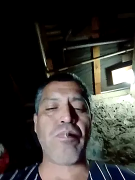 rodrig6987 1 online show from 10/15/25, 02:11