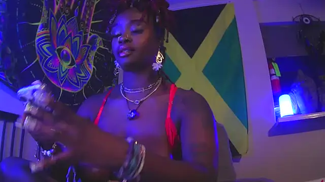 Snapshot of Tatithegoddess chatting on 01/02/25, 08:28 Tatithegoddess online show from 01/02/25, 08:28