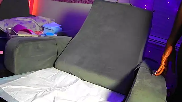 Snapshot of Tatithegoddess chatting on 11/19/25, 03:06 Tatithegoddess online show from 11/19/25, 03:06