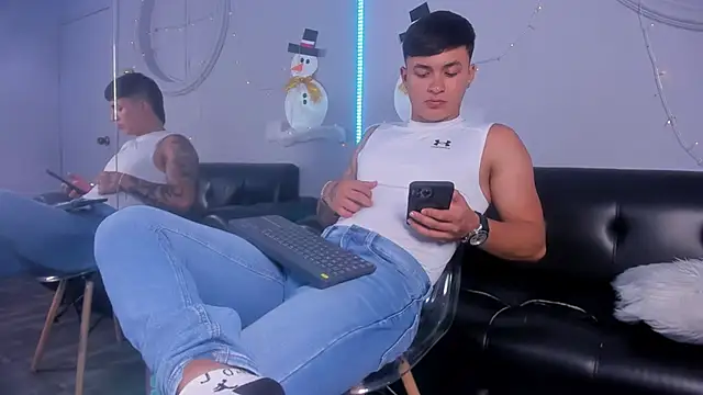 Cristopher strong online show from 01/06/25, 03:40