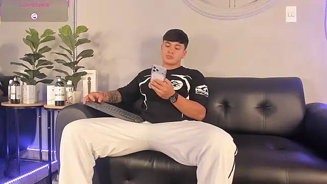 Cristopher strong online show from 04/09/26, 01:27