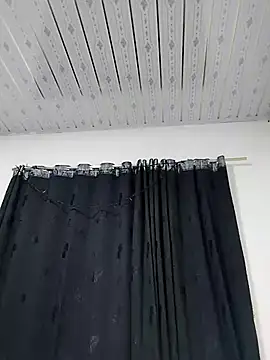 Snapshot of IamAlana_ chatting on 12/31/24, 10:58 IamAlana online show from 12/31/24, 10:58