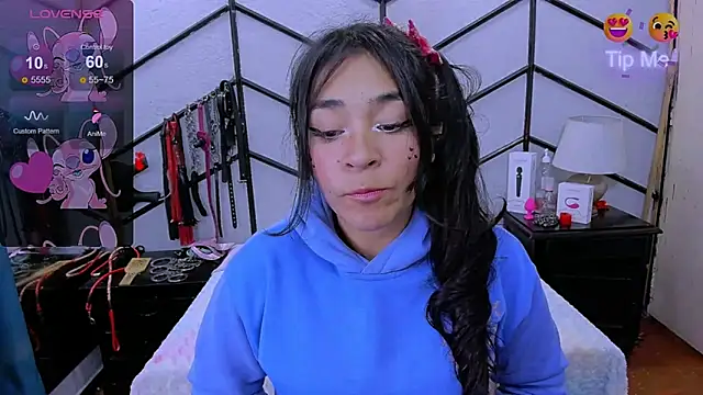 AlanaLuck online show from 03/22/25, 12:57