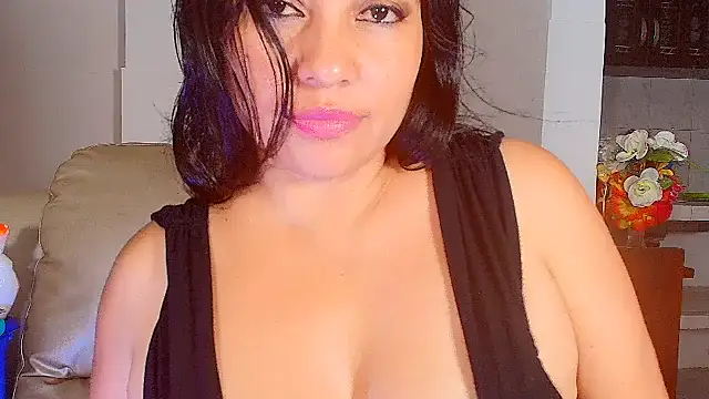 Snapshot of Natasha_Montero_ chatting on 01/25/25, 05:51 Natasha Montero online show from 01/25/25, 05:51