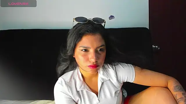 lolaa staars online show from 05/13/26, 09:00