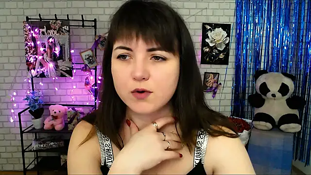 Snapshot of Darina_M_ chatting on 02/05/25, 05:52 Darina M online show from 02/05/25, 05:52