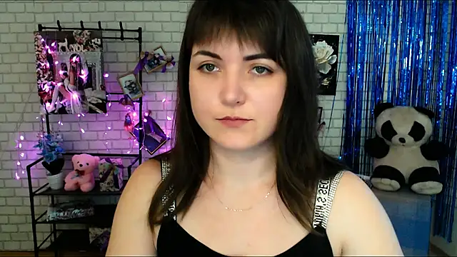 Snapshot of Darina_M_ chatting on 02/05/25, 08:54 Darina M online show from 02/05/25, 08:54