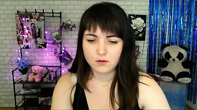 Snapshot of Darina_M_ chatting on 02/06/25, 12:48 Darina M online show from 02/06/25, 12:48