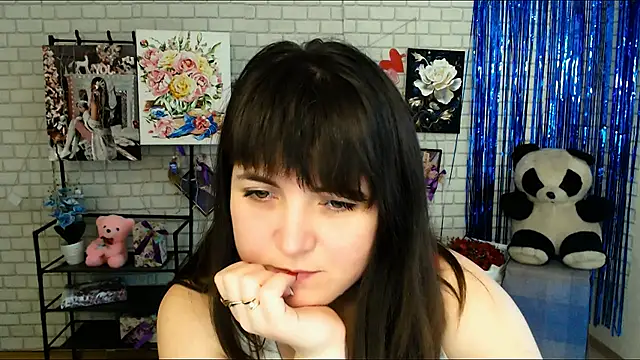 Snapshot of Darina_M_ chatting on 02/21/25, 08:51 Darina M online show from 02/21/25, 08:51