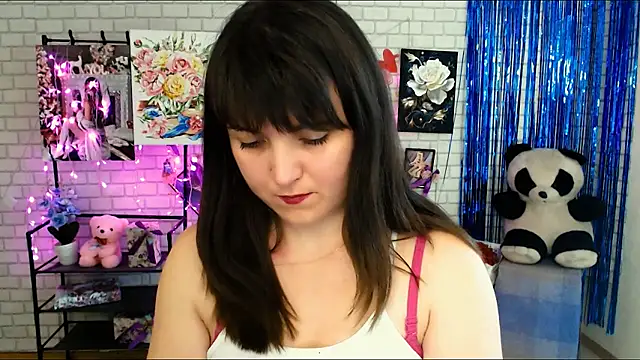 Snapshot of Darina_M_ chatting on 02/23/25, 11:55 Darina M online show from 02/23/25, 11:55